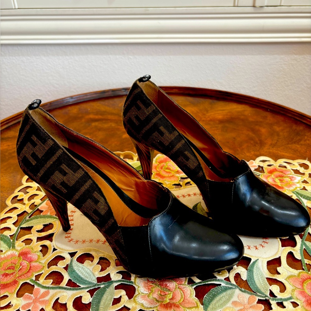 Fendi Black and Brown Heels